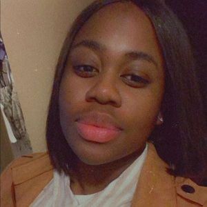 Meet your Posher, Makeda